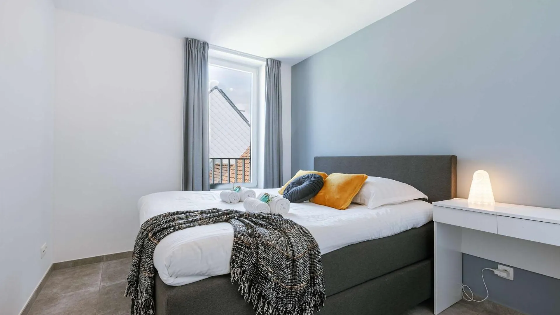Huswell - Modern Apartment With Sunny Terrace In Oostende