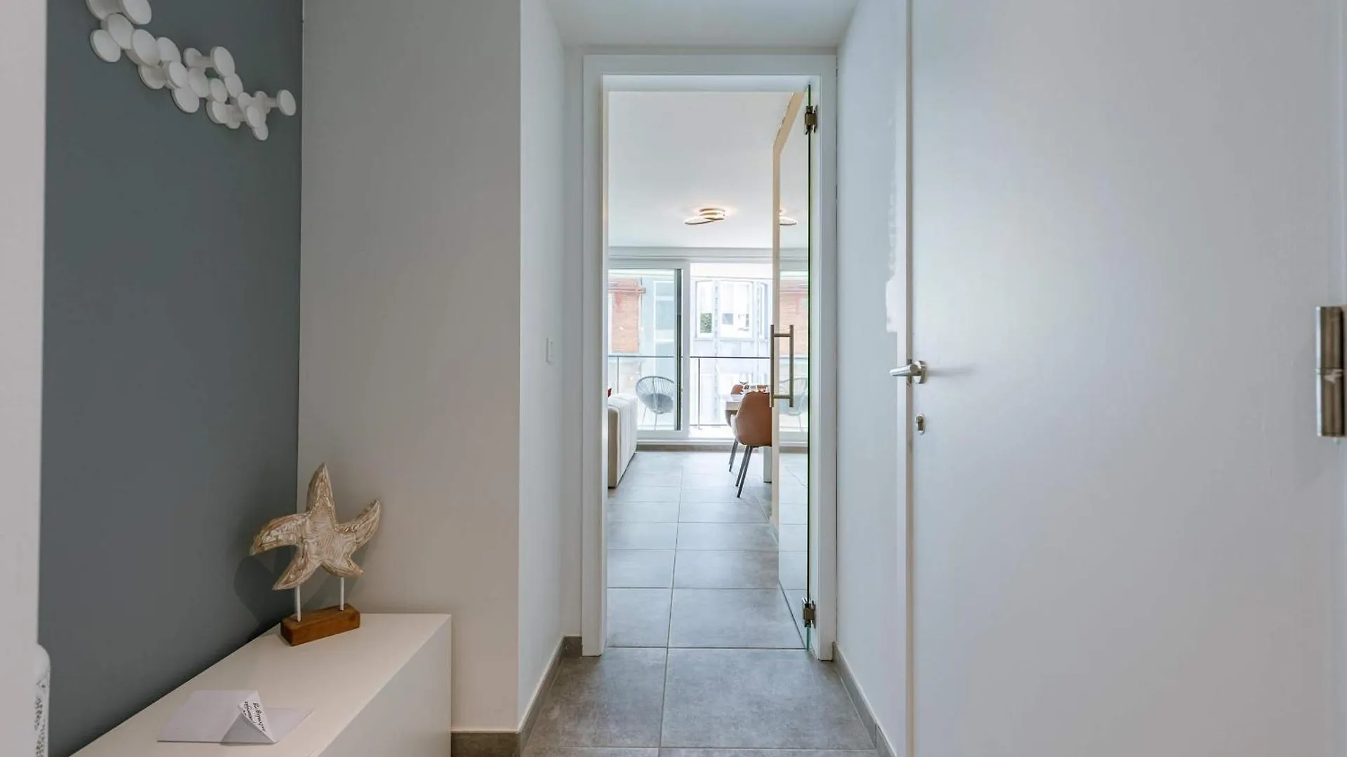 Huswell - Modern Apartment With Sunny Terrace In Oostende