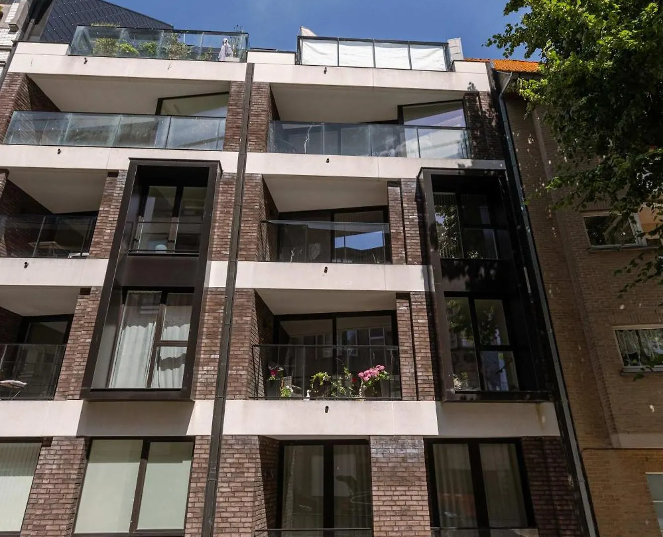 Huswell - Modern Apartment With Sunny Terrace In Oostende